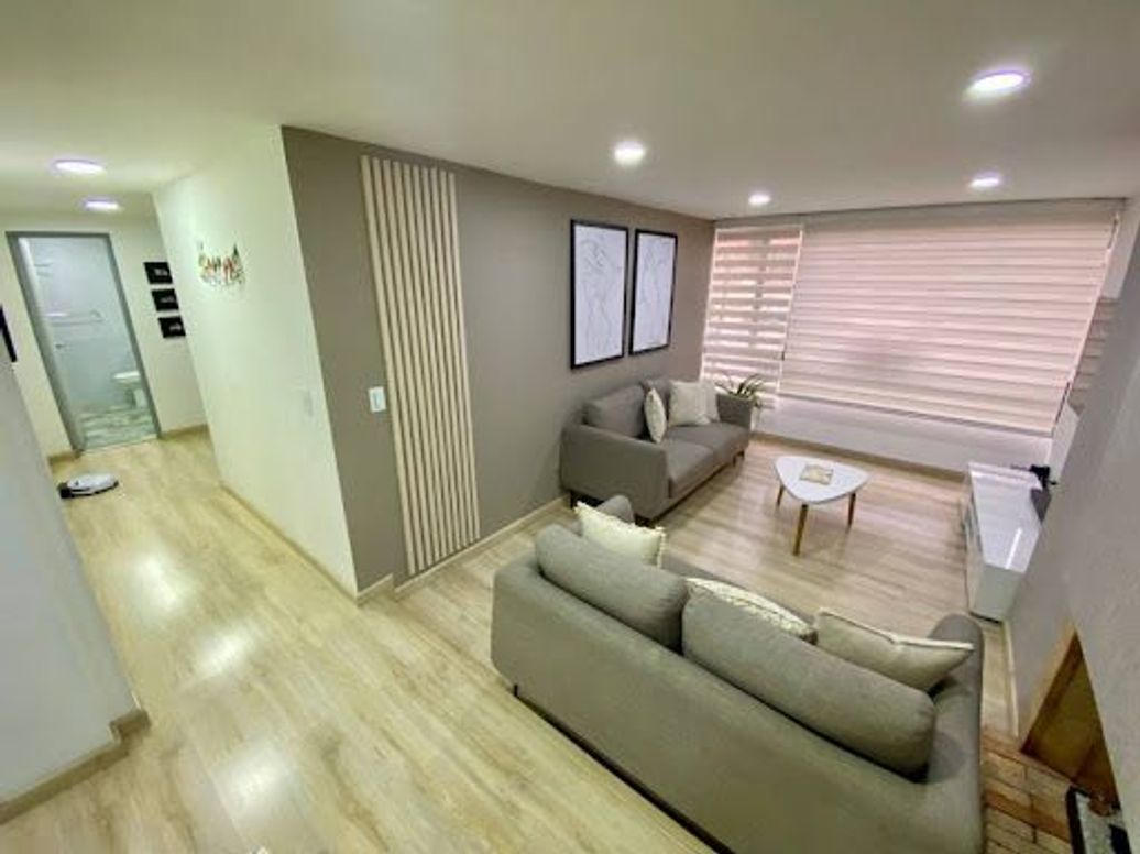 Apartamento de 2 alcobas en venta en La Calleja, Bogotá, 80 m² · foto 3 de 17