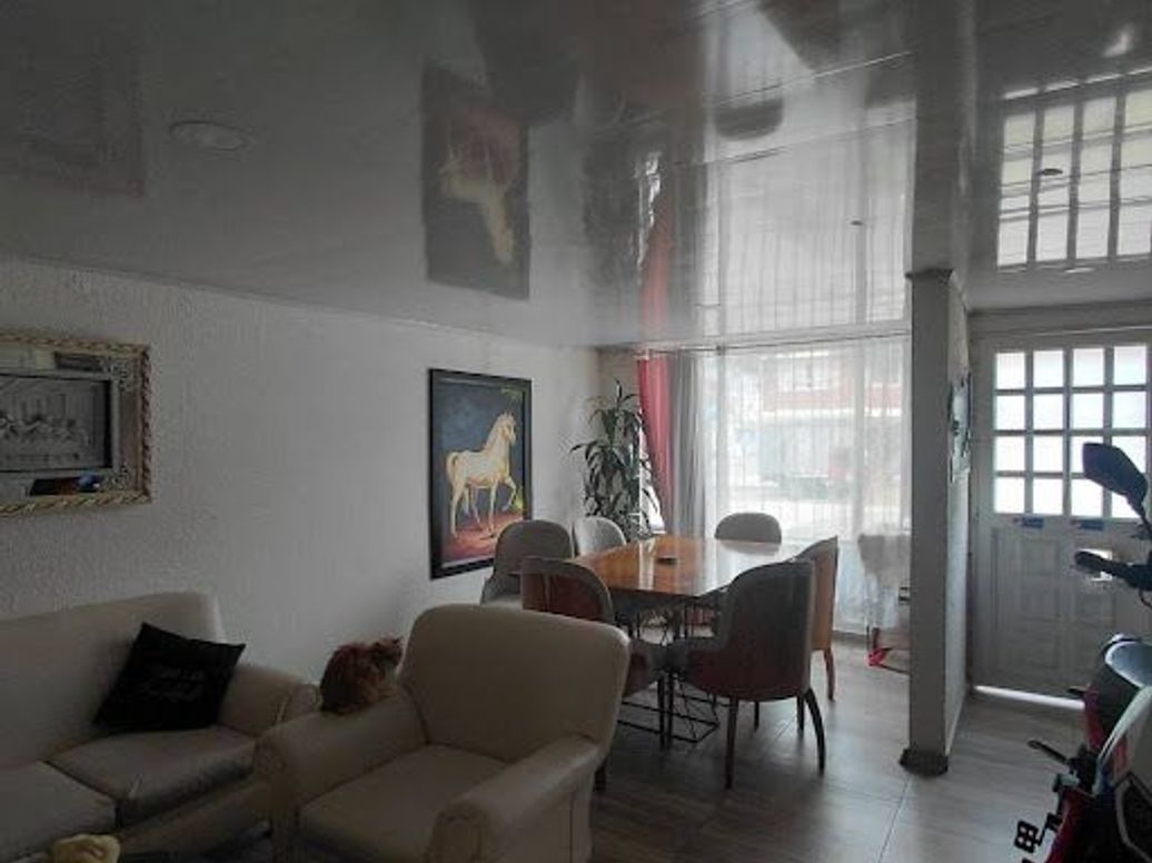 Casa de 5 alcobas en venta en Unidad Residencial Ayacucho 2, Bogotá, 170 m² · foto 9 de 20