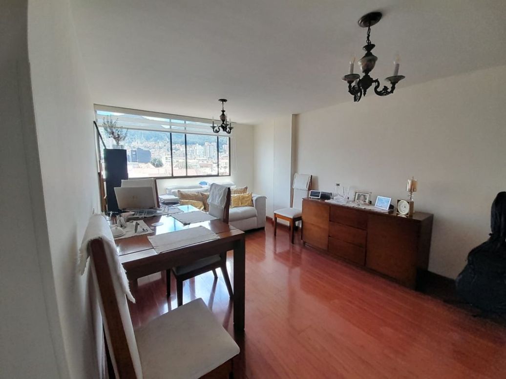 Apartamento de 2 alcobas en venta en San Luis, Bogotá, 50 m² · foto 2 de 17