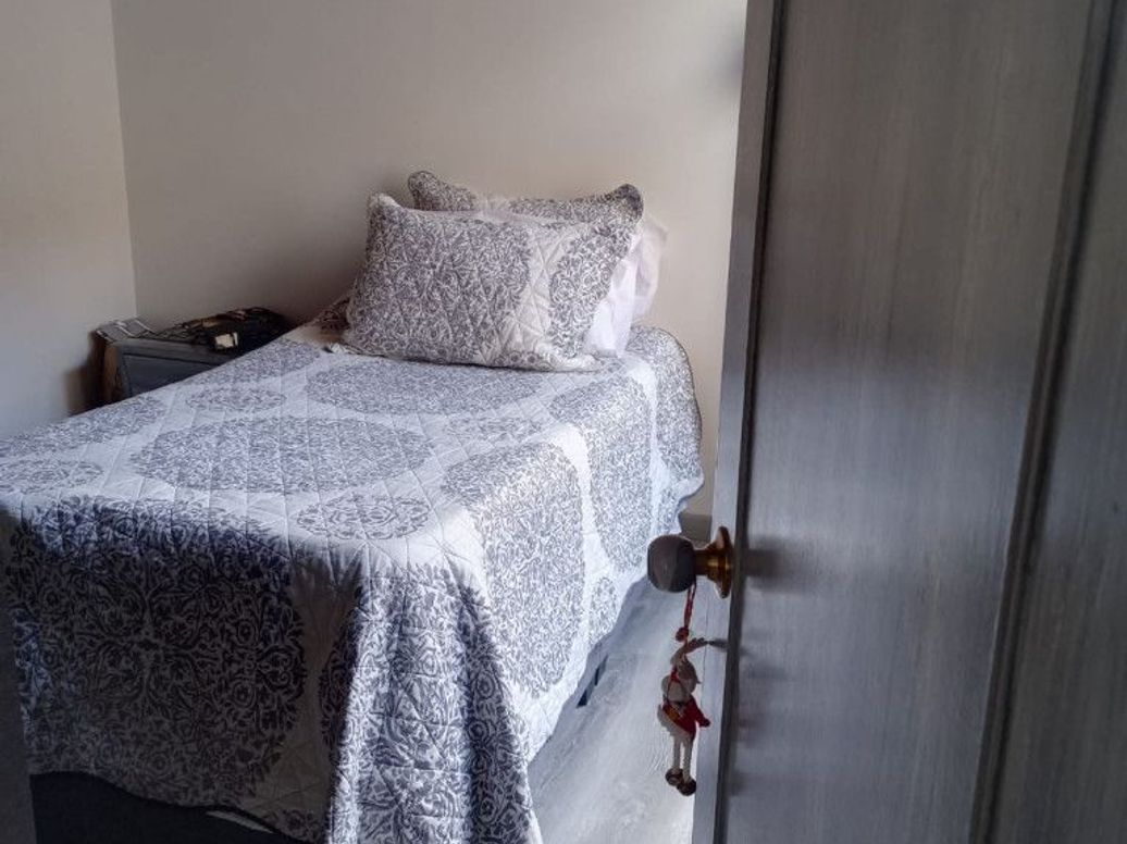 Casa de 5 alcobas en venta en Portales Del Norte, Bogotá, 121 m² · foto 14 de 20