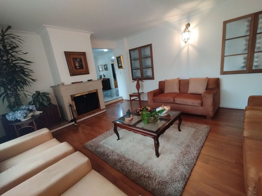 Casa de 4 alcobas en venta en Gerona, Bogotá, 337 m² · foto 5 de 20