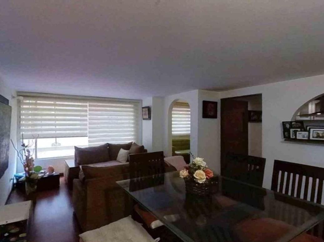 Apartamento de 3 alcobas en venta en Cedro Salazar, Bogotá, 89 m² · foto 3 de 20