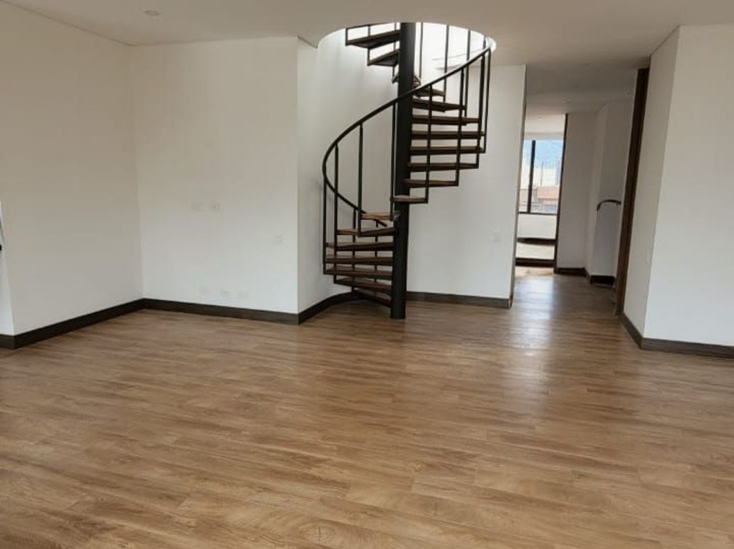 Apartamento de 3 alcobas en venta en San Patricio, Bogotá, 159 m² · foto 3 de 20