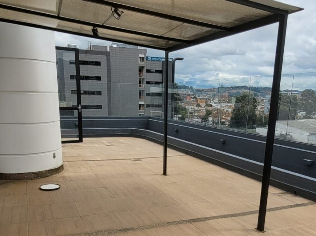Apartamento de 3 alcobas en venta en San Patricio, Bogotá, 159 m² · foto 17 de 20