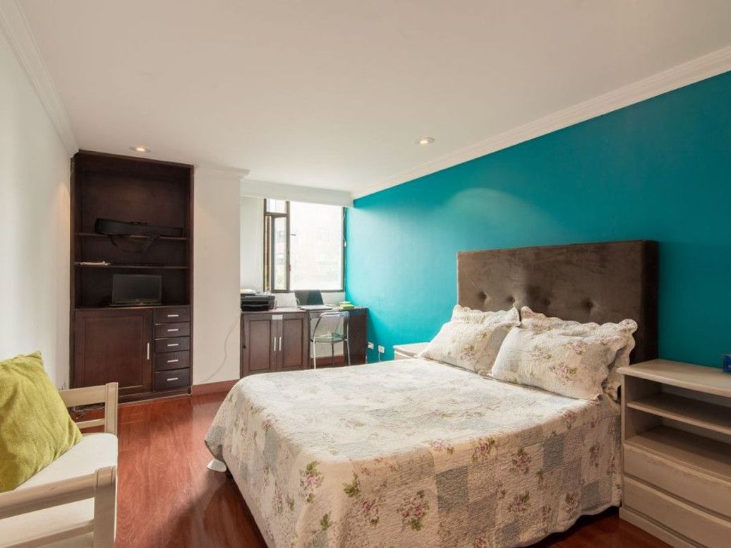 Apartamento de 3 alcobas en venta en Los Rosales, Bogotá, 212 m² · foto 13 de 20