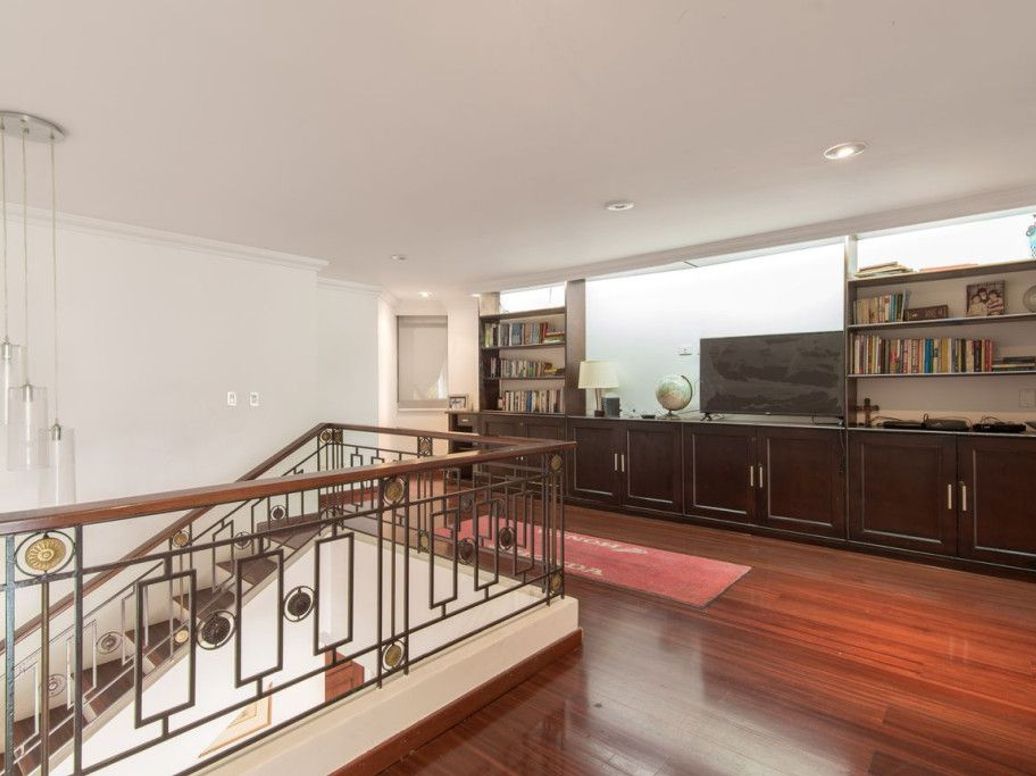 Apartamento de 3 alcobas en venta en Los Rosales, Bogotá, 212 m² · foto 10 de 20