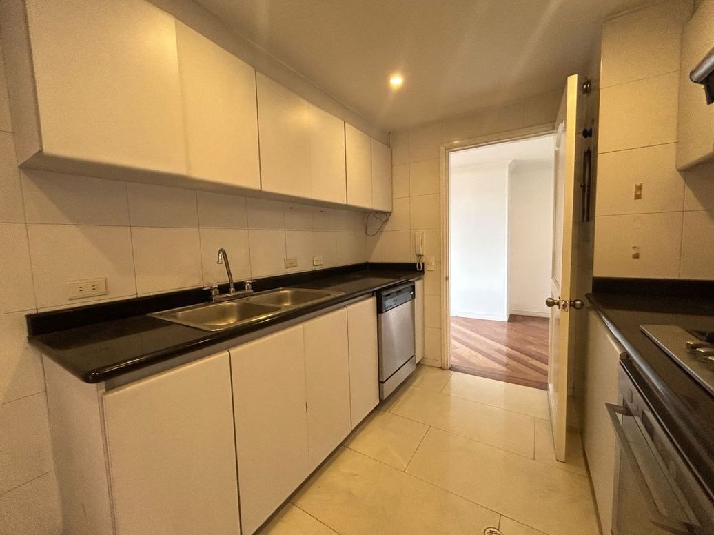 Apartamento de 3 alcobas en arriendo en Chico, Bogotá, 225 m² · foto 10 de 20