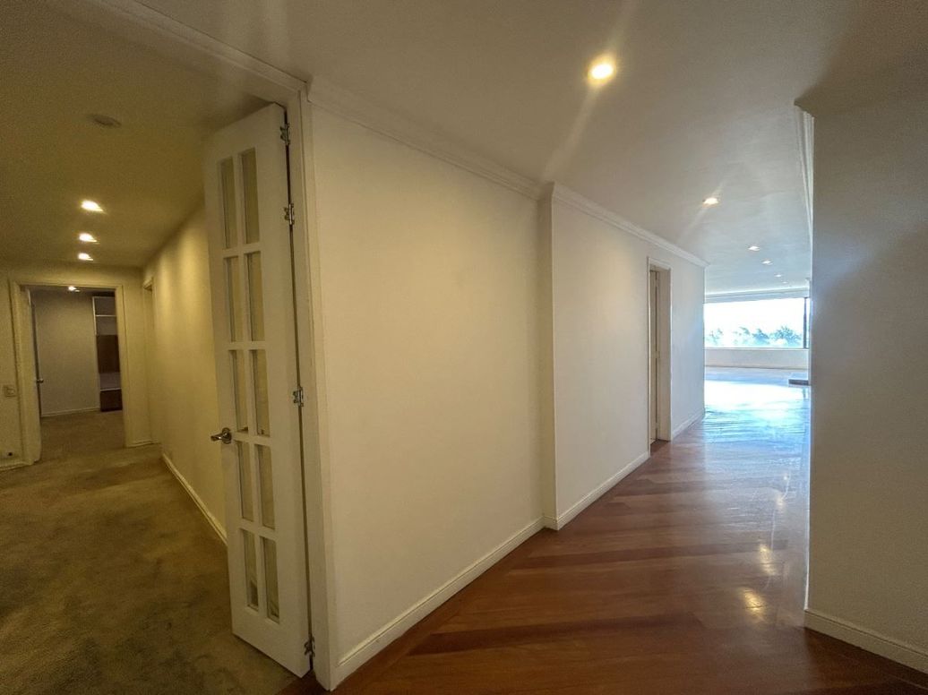 Apartamento de 3 alcobas en arriendo en Chico, Bogotá, 225 m² · foto 11 de 20