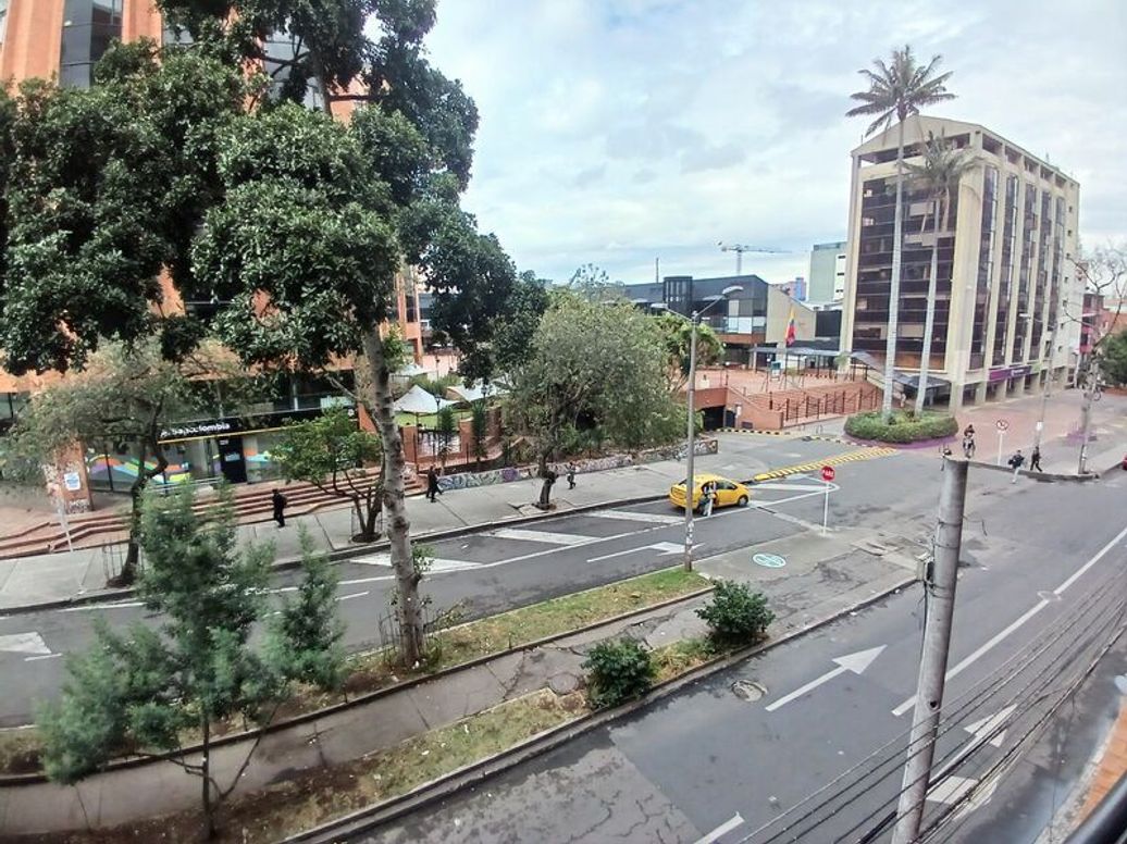 Apartamento de 2 alcobas en venta en Chapinero Central, Bogotá, 52 m² · foto 3 de 19