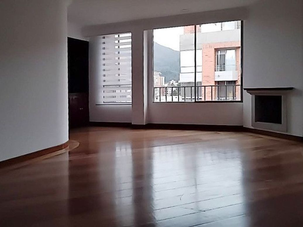 Apartamento de 3 alcobas en venta en Rincon Del Chicó, Bogotá, 160 m² · foto 6 de 17