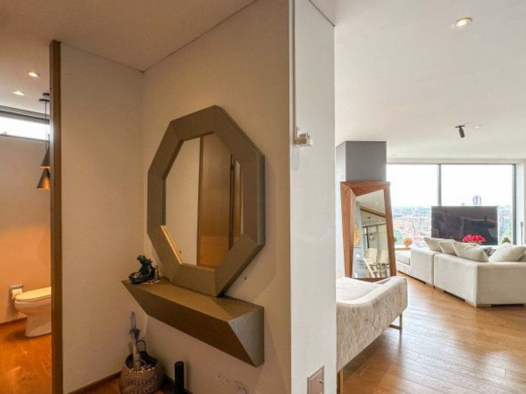 Apartamento de 3 alcobas en venta en El Refugio, Bogotá, 298 m² · foto 13 de 20