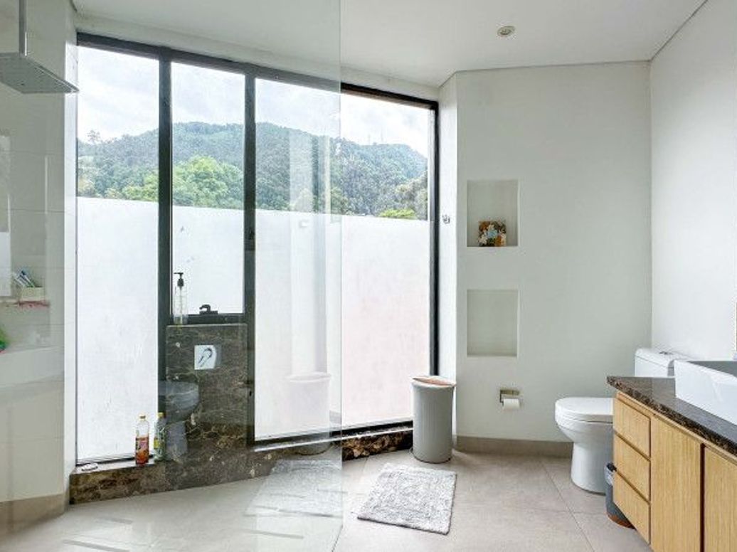 Apartamento de 3 alcobas en venta en El Refugio, Bogotá, 298 m² · foto 17 de 20