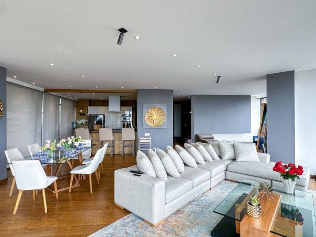Apartamento de 3 alcobas en venta en El Refugio, Bogotá, 298 m² · foto 5 de 20