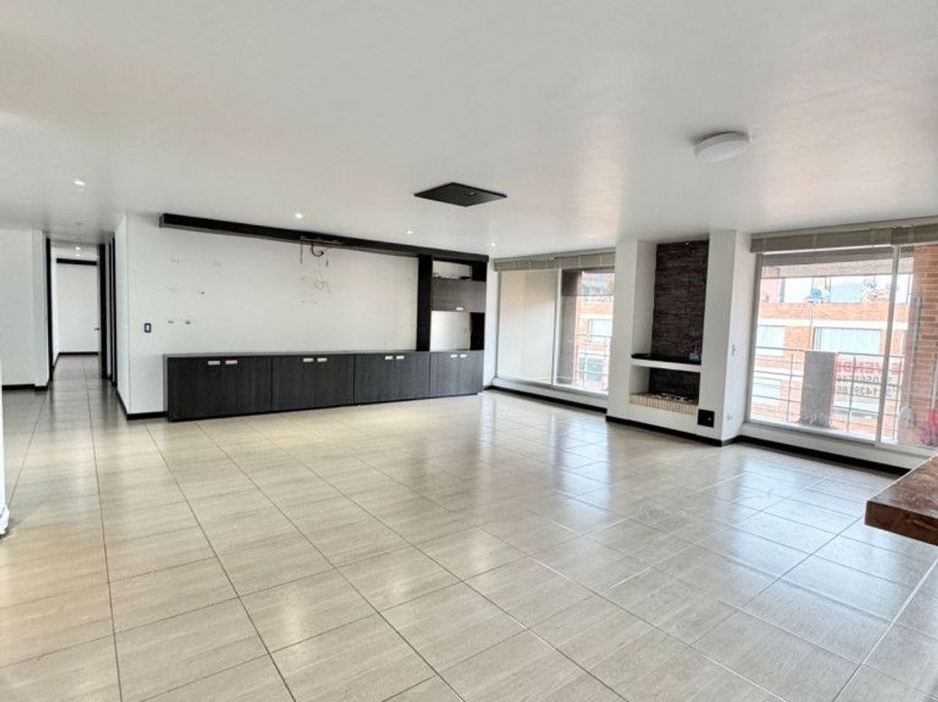 Apartamento de 3 alcobas en venta en Santa Bibiana, Bogotá, 243 m² · foto 5 de 20