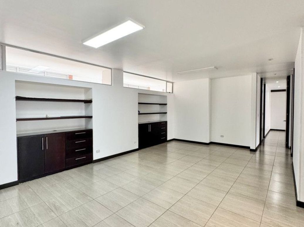 Apartamento de 3 alcobas en venta en Santa Bibiana, Bogotá, 243 m² · foto 9 de 20