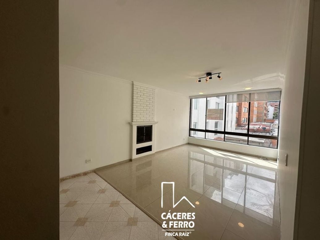 Apartamento de 2 alcobas en venta en Santa Barbara, Bogotá, 85 m² · foto 4 de 17
