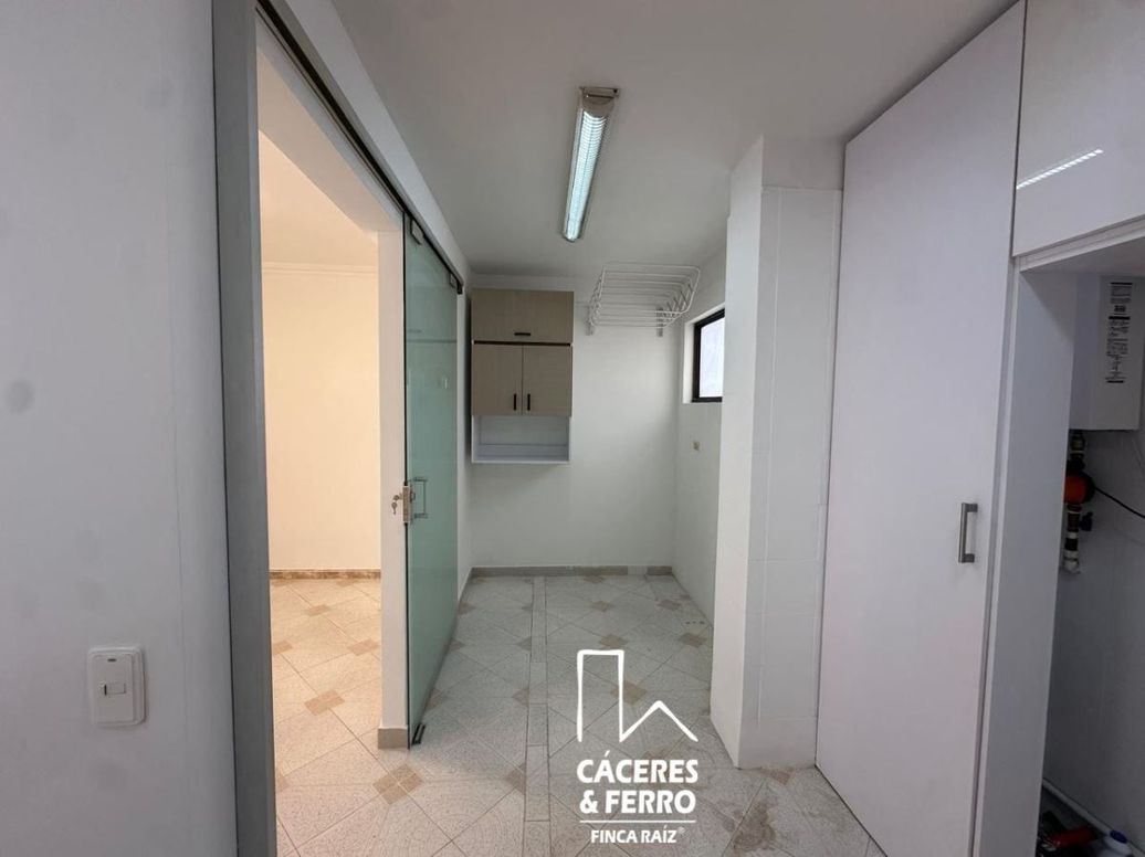 Apartamento de 2 alcobas en venta en Santa Barbara, Bogotá, 85 m² · foto 7 de 17