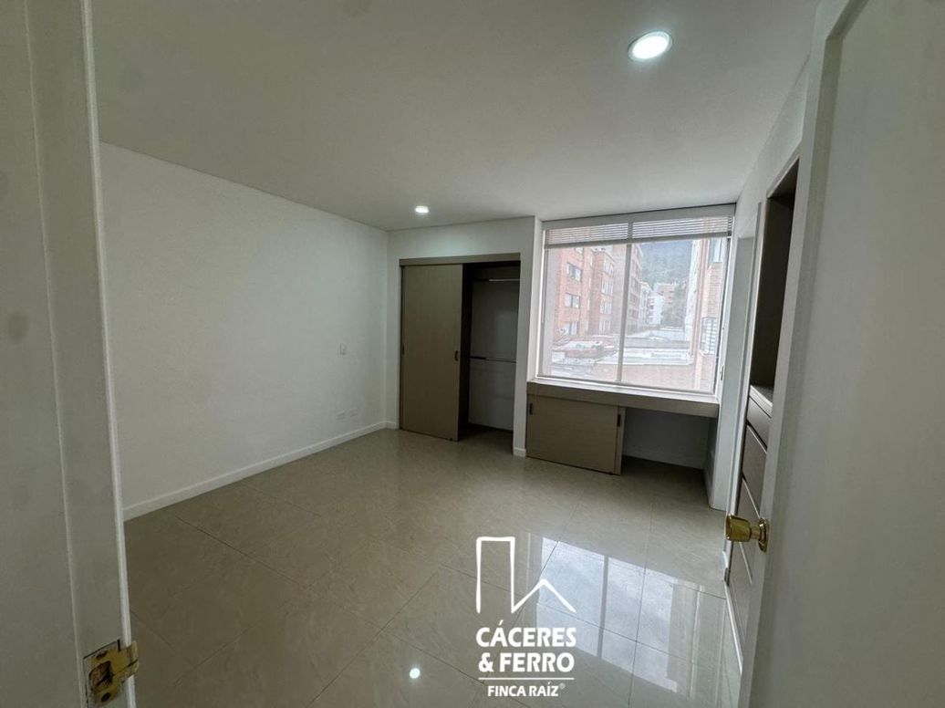 Apartamento de 2 alcobas en venta en Santa Barbara, Bogotá, 85 m² · foto 15 de 17