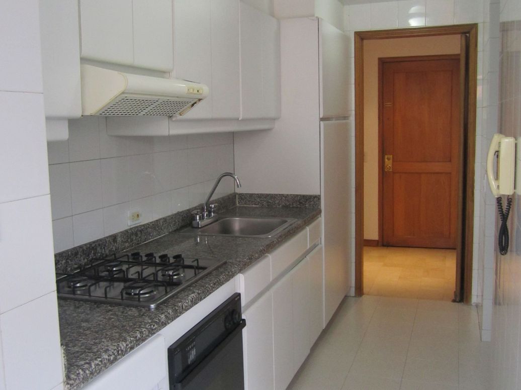 Apartamento de 3 alcobas en venta en El Contador, Bogotá, 97 m² · foto 7 de 20