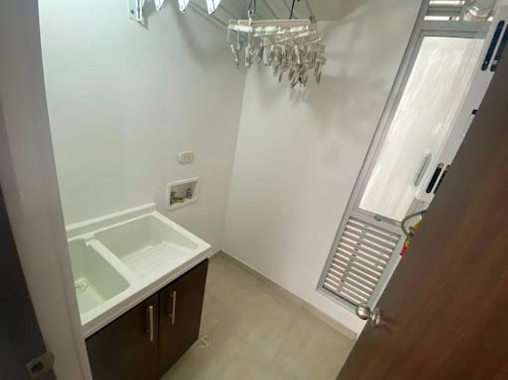 Apartamento de 3 alcobas en venta en Tintala, Bogotá, 77 m² · foto 6 de 19