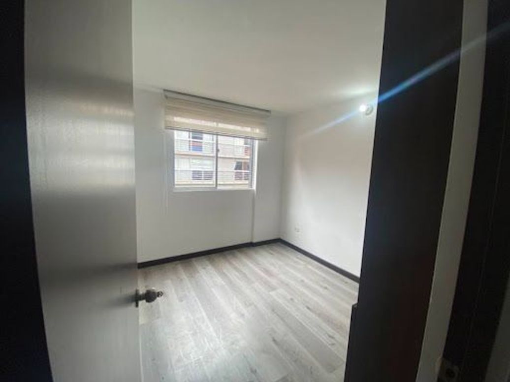 Apartamento de 3 alcobas en venta en Tintala, Bogotá, 77 m² · foto 10 de 19