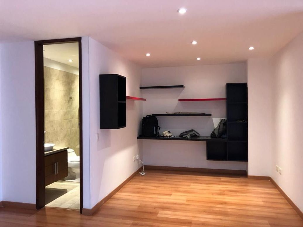 Apartamento de 2 alcobas en venta en Nuevo Contry, Bogotá, 100 m² · foto 7 de 20