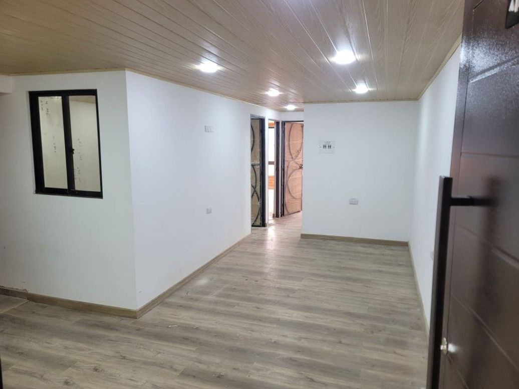 Apartamento de 3 alcobas en venta en Florida Blanca Norte, Bogotá, 60 m² · foto 2 de 15