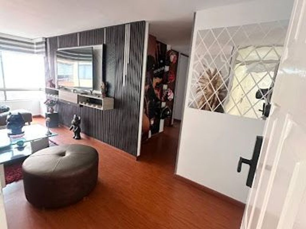 Apartamento de 3 alcobas en venta en Modelia, Bogotá, 64 m² · foto 2 de 11