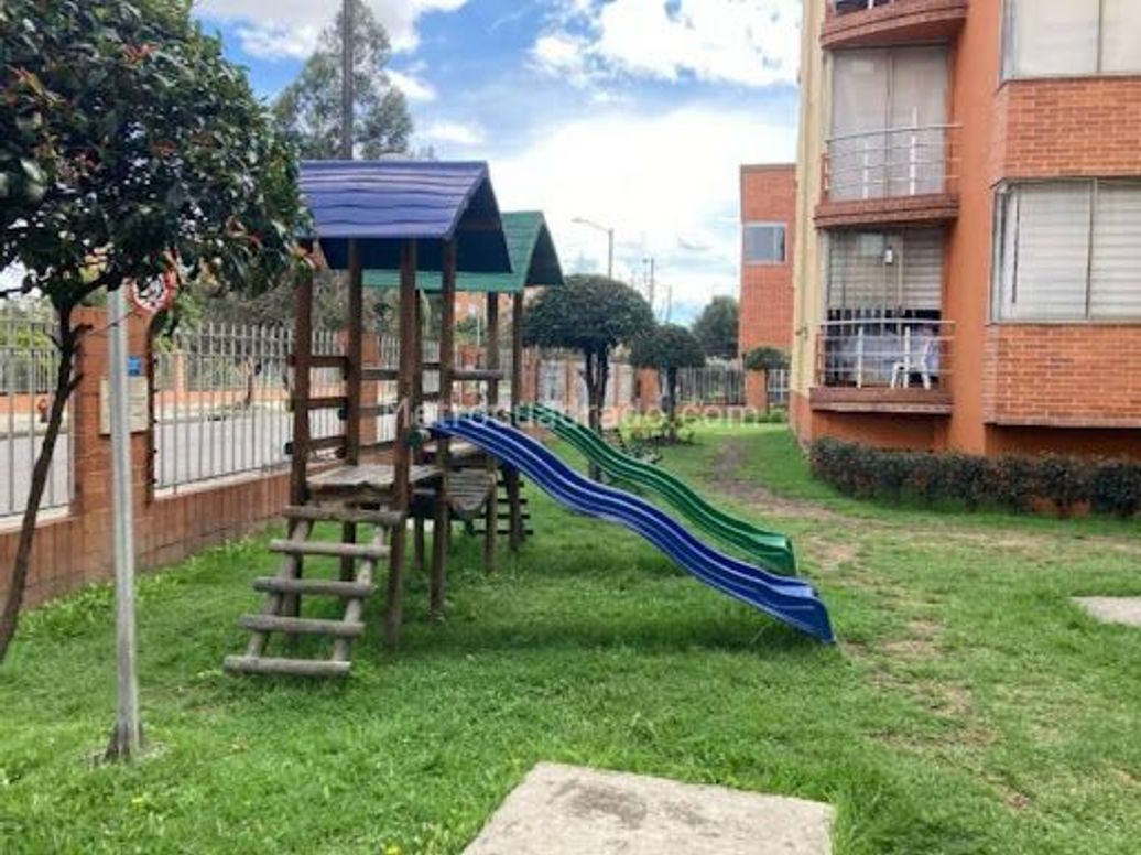 Apartamento de 3 alcobas en venta en Modelia, Bogotá, 64 m² · foto 4 de 11