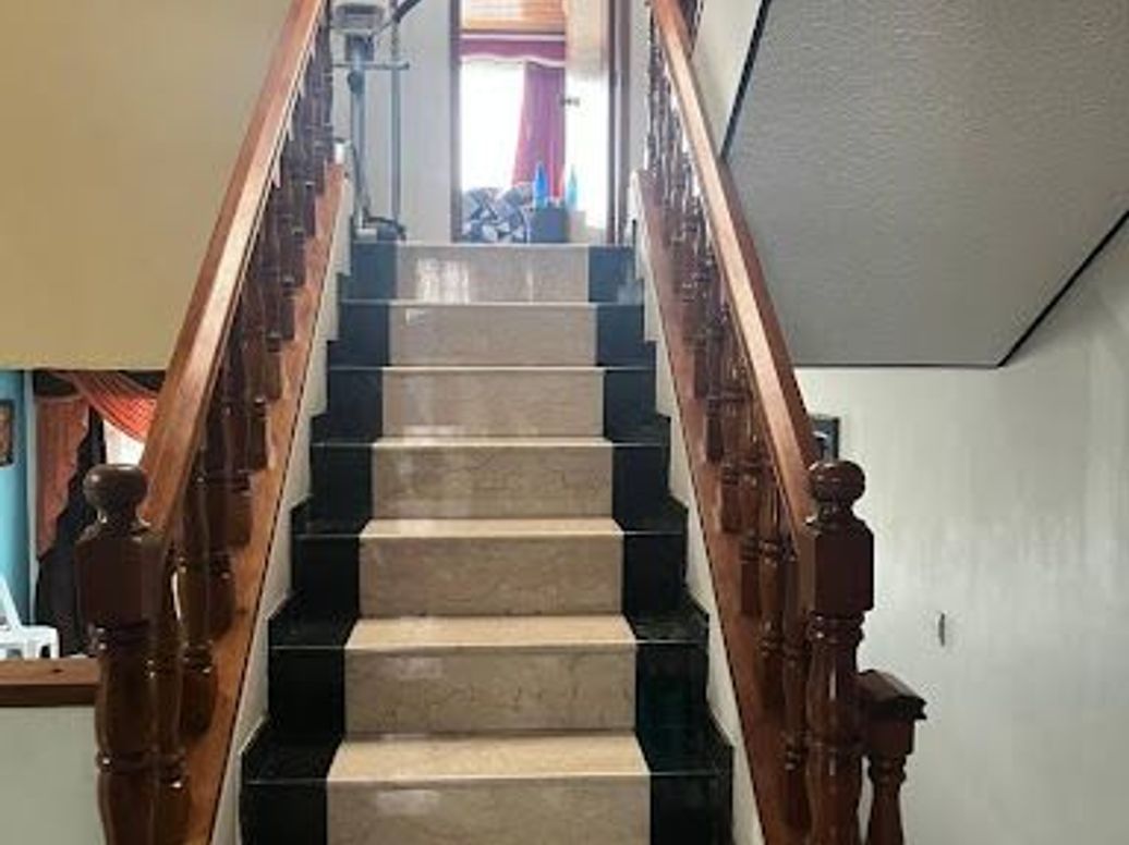 Casa de 5 alcobas en venta en Modelia, Bogotá, 350 m² · foto 9 de 11