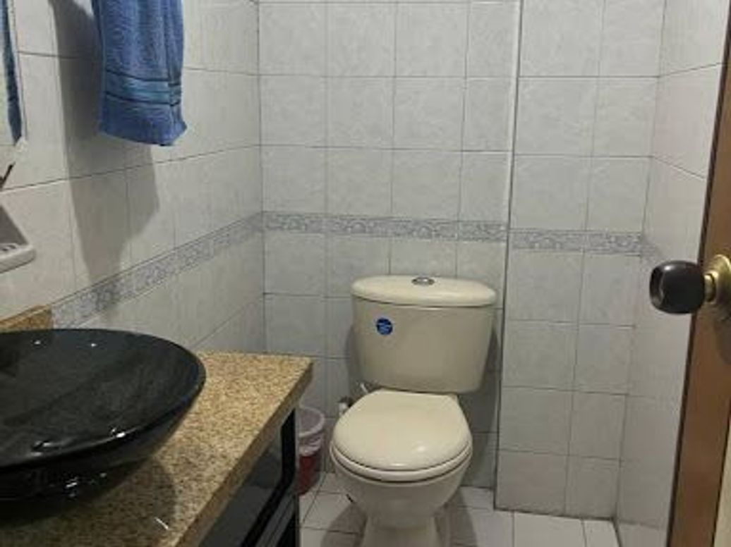 Casa de 5 alcobas en venta en Modelia, Bogotá, 350 m² · foto 4 de 11