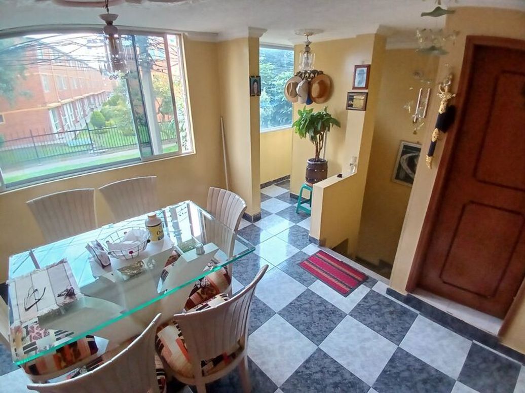 Casa de 4 alcobas en venta en Ub. Azafranes, Bogotá, 144 m² · foto 6 de 14