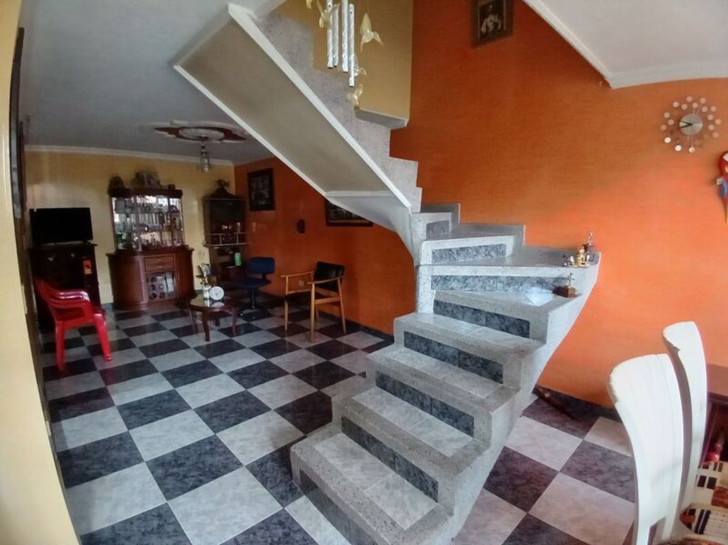 Casa de 4 alcobas en venta en Ub. Azafranes, Bogotá, 144 m² · foto 3 de 14