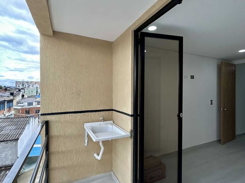 Casa de 7 alcobas en venta en Normandia Occidental, Bogotá, 60 m² · foto 15 de 20