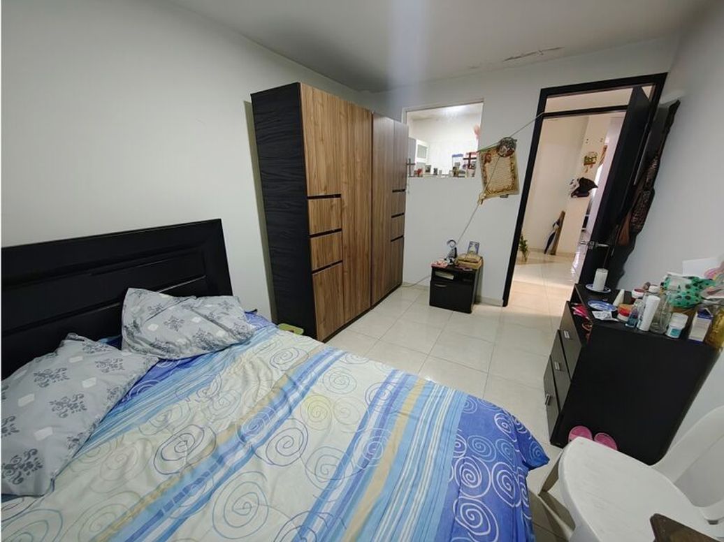 Casa de 6 alcobas en venta en Escocia, Bogotá, 144 m² · foto 7 de 20