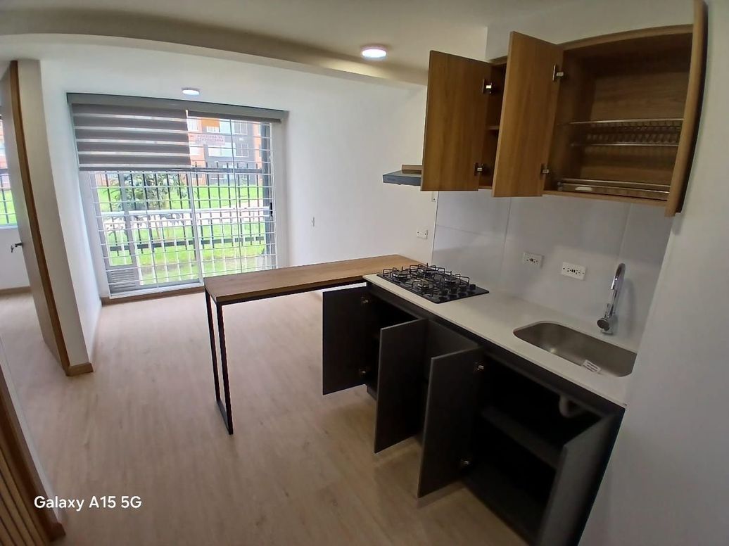 Apartamento de 2 alcobas en venta en Primavera Occidental, Bogotá, 33 m² · foto 4 de 16
