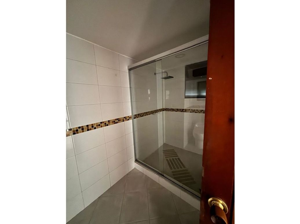 Apartamento de 2 alcobas en venta en Los Rosales, Bogotá, 110 m² · foto 15 de 15