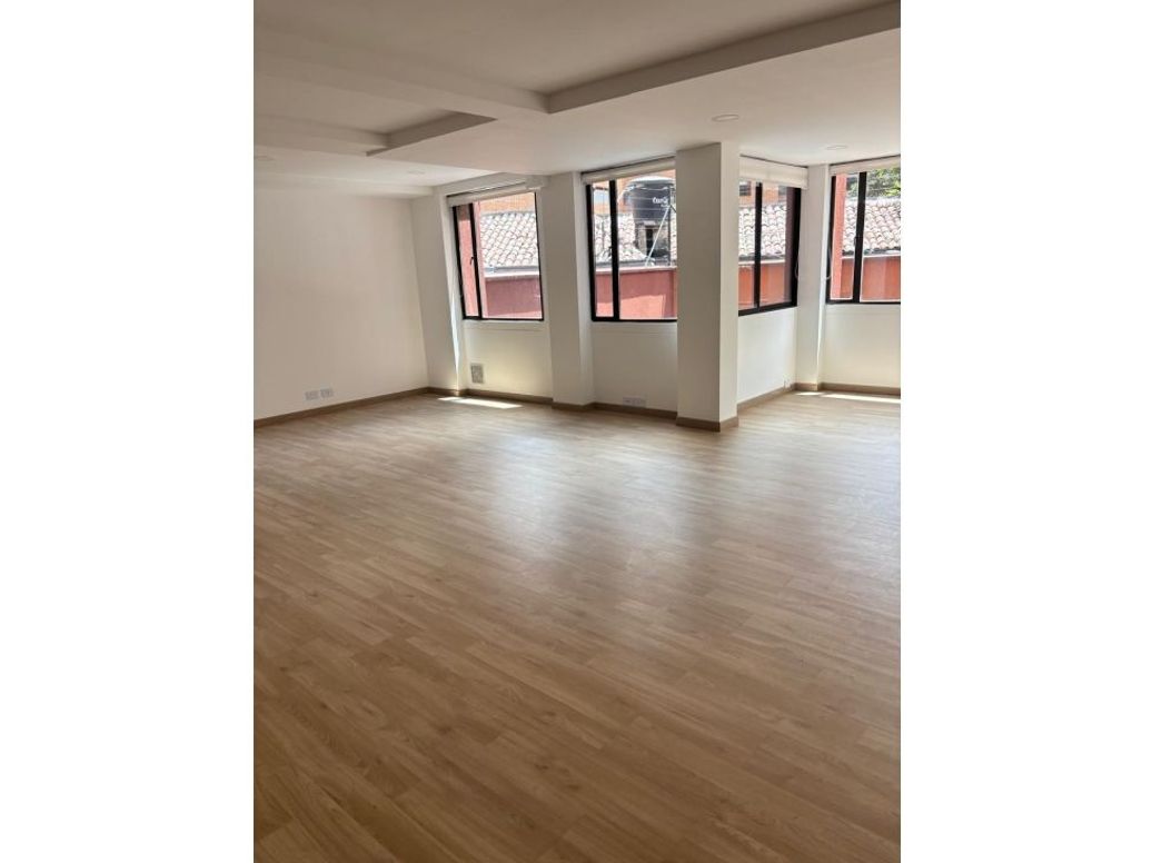Apartamento de 2 alcobas en venta en Los Rosales, Bogotá, 110 m² · foto 5 de 15