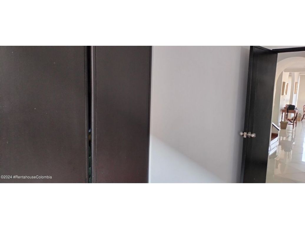 Apartamento de 3 alcobas en venta en Cedro Golf, Bogotá, 163 m² · foto 19 de 20