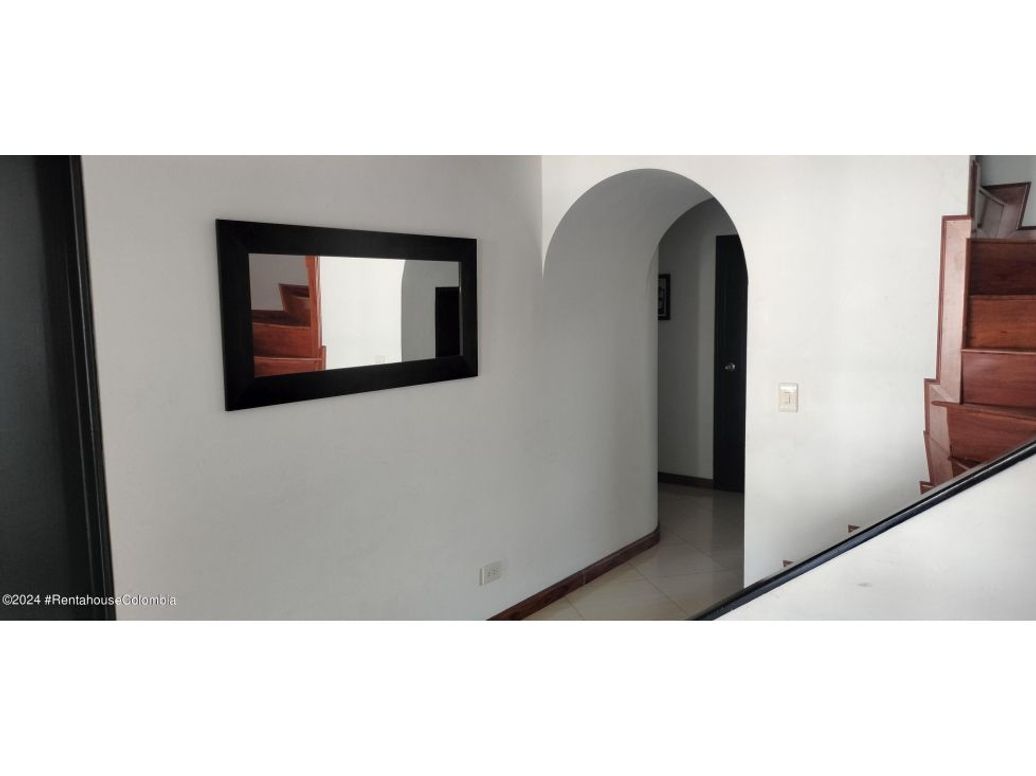 Apartamento de 3 alcobas en venta en Cedro Golf, Bogotá, 163 m² · foto 2 de 20