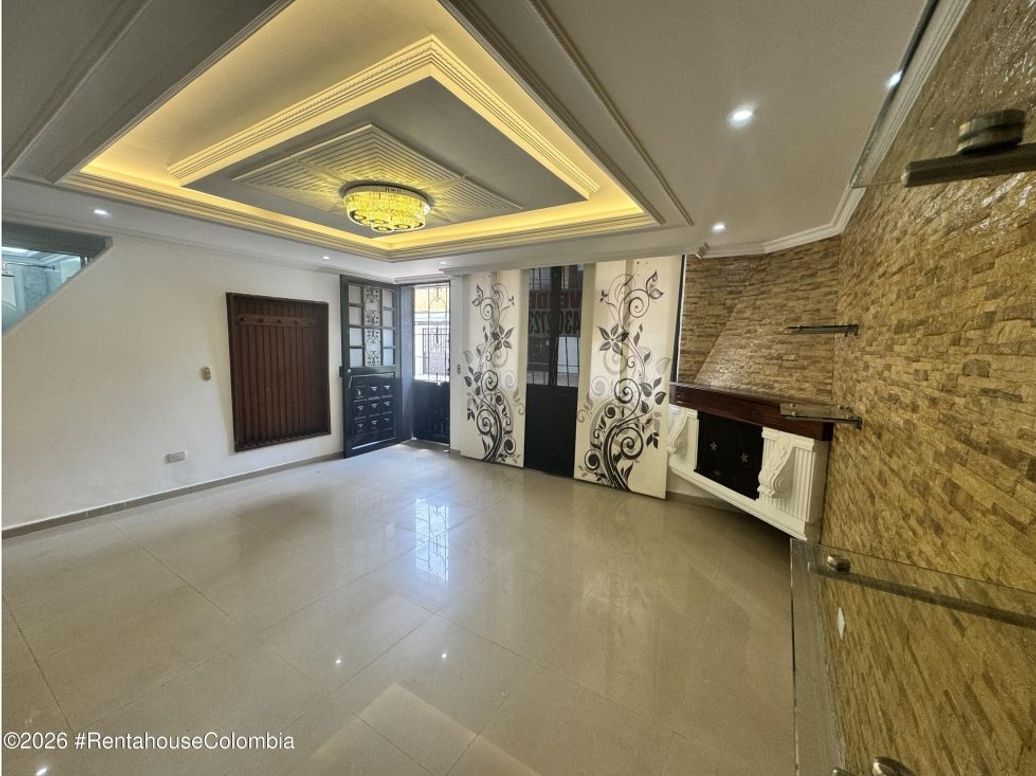Casa de 2 alcobas en venta en Bosque De Modelia, Bogotá, 183 m² · foto 2 de 20