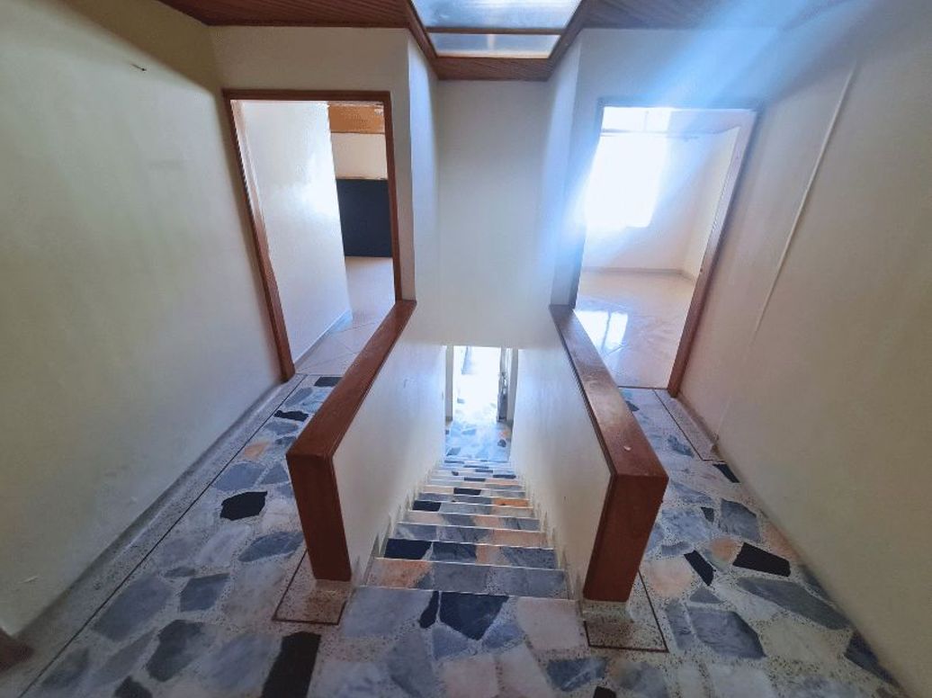 Casa de 5 alcobas en venta en Jardines Del Norte, Bogotá, 150 m² · foto 10 de 20