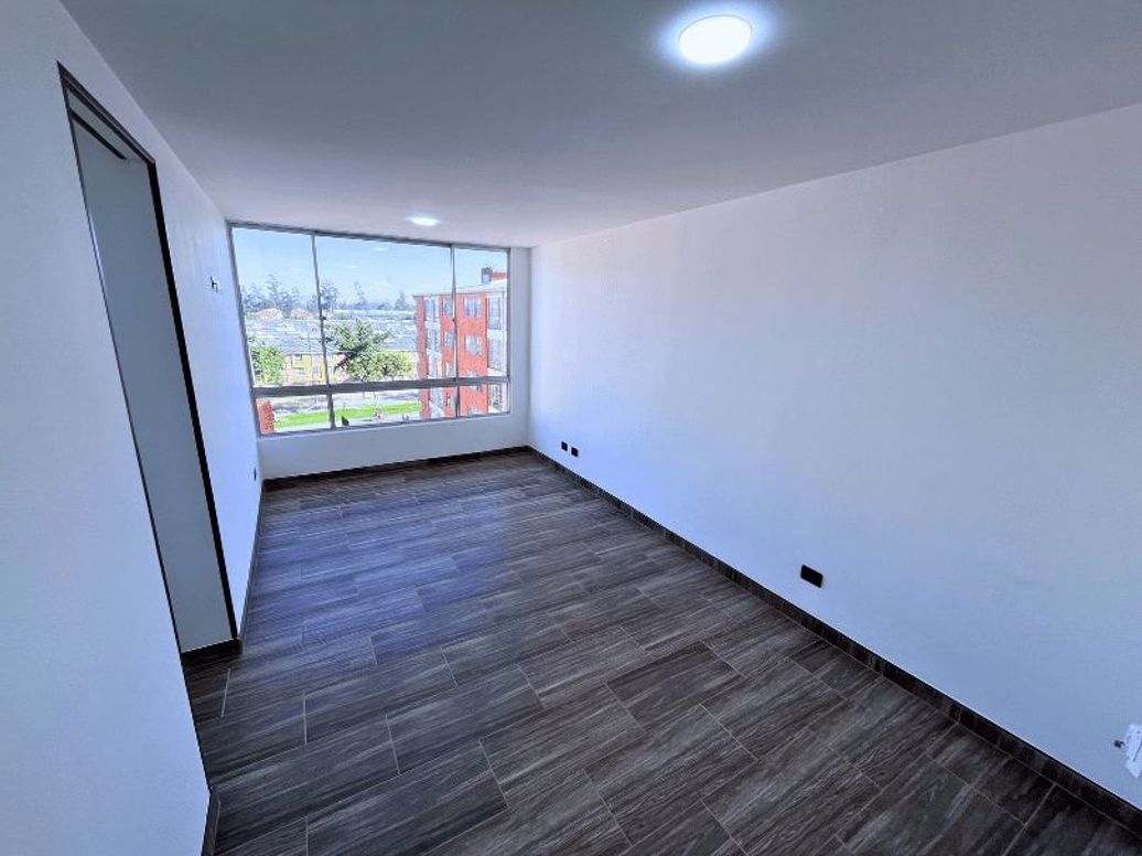 Apartamento de 3 alcobas en venta en Nueva Castilla, Bogotá, 51 m² · foto 2 de 16
