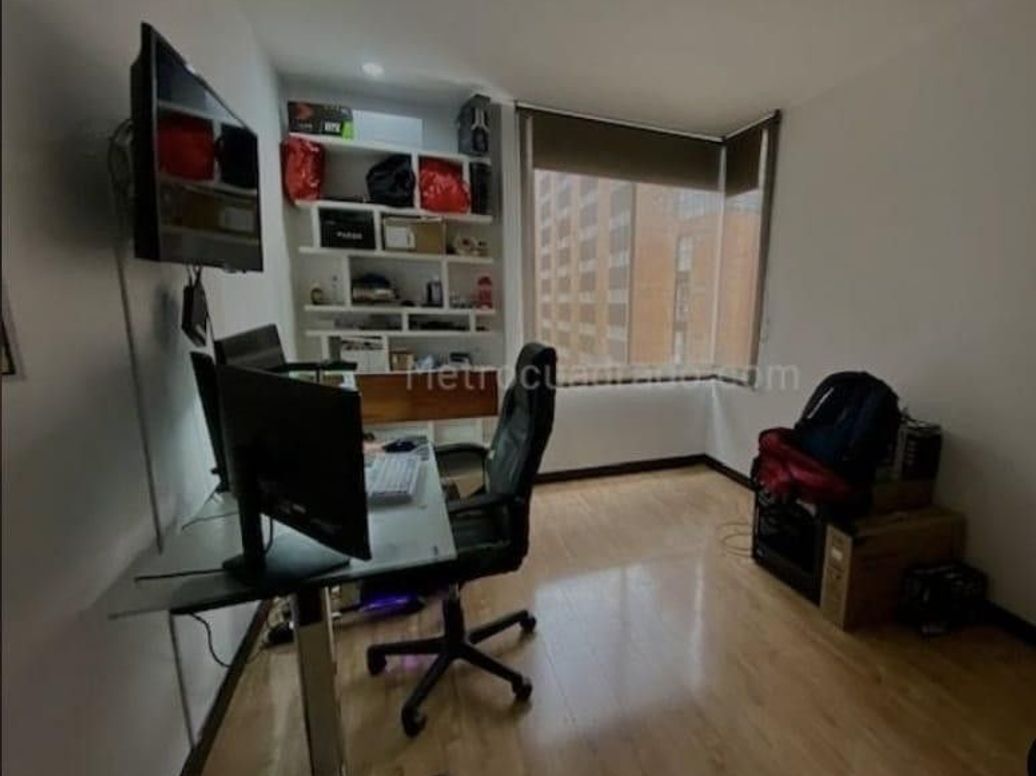 Apartamento de 3 alcobas en venta en Los Cedritos, Bogotá, 111 m² · foto 9 de 12