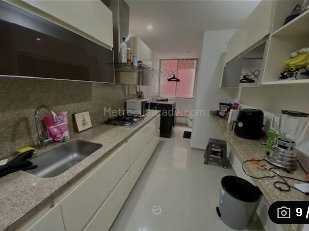 Apartamento de 3 alcobas en venta en Los Cedritos, Bogotá, 111 m² · foto 4 de 12