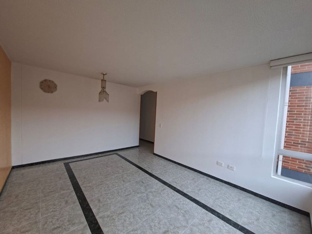 Apartamento de 3 alcobas en venta en Florida Blanca Norte, Bogotá, 57 m² · foto 3 de 17