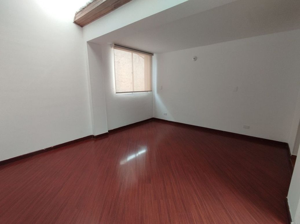 Apartamento de 3 alcobas en venta en Cedritos, Bogotá, 107 m² · foto 16 de 20