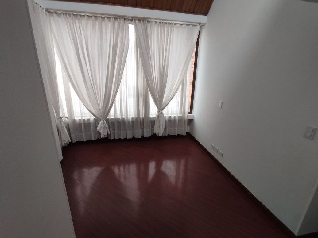 Apartamento de 3 alcobas en venta en Cedritos, Bogotá, 107 m² · foto 14 de 20