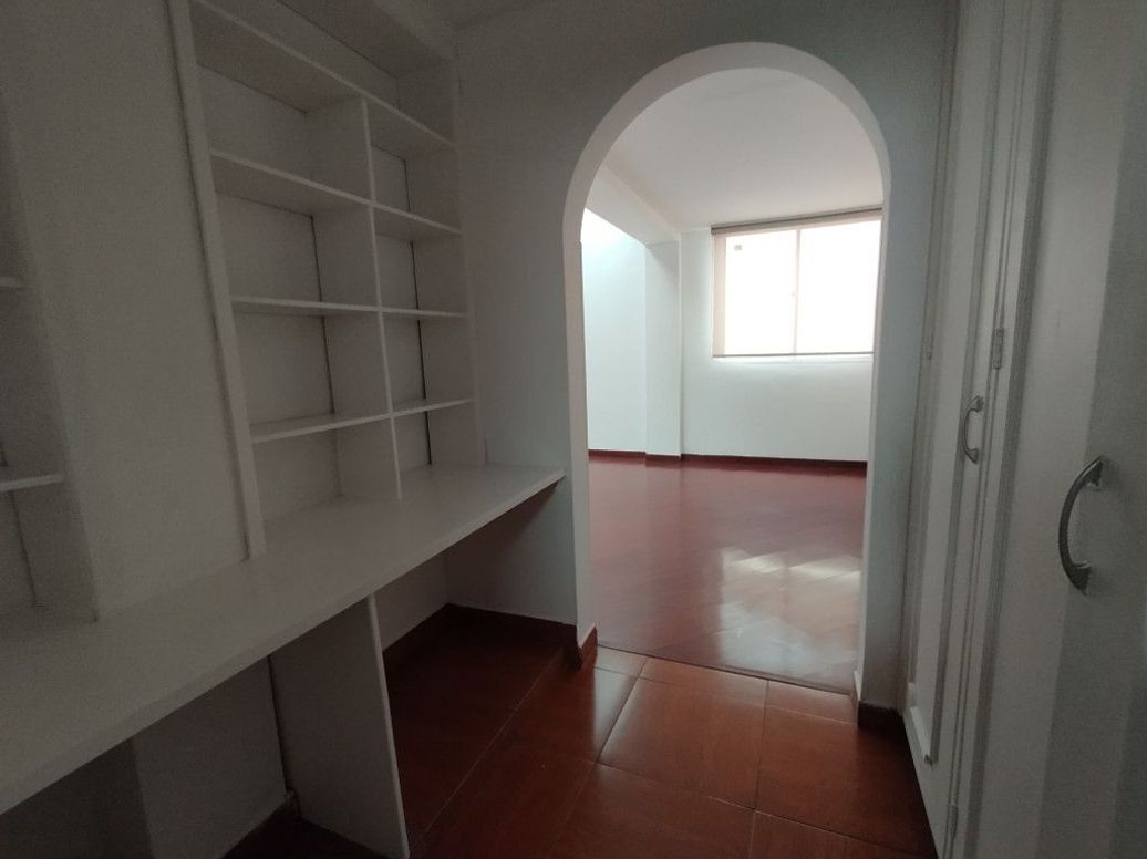 Apartamento de 3 alcobas en venta en Cedritos, Bogotá, 107 m² · foto 9 de 20