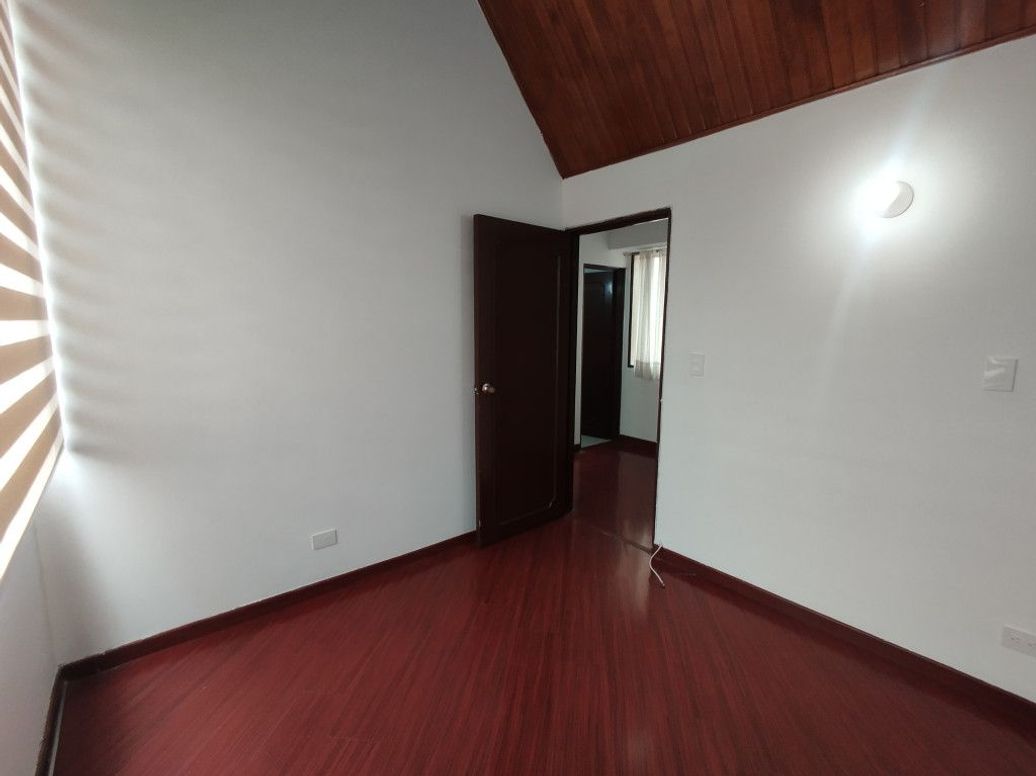 Apartamento de 3 alcobas en venta en Cedritos, Bogotá, 107 m² · foto 11 de 20